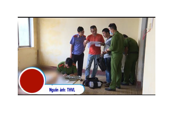 nguoi-dan-ong-bi-dien-giat-chet-khi-mo-lon